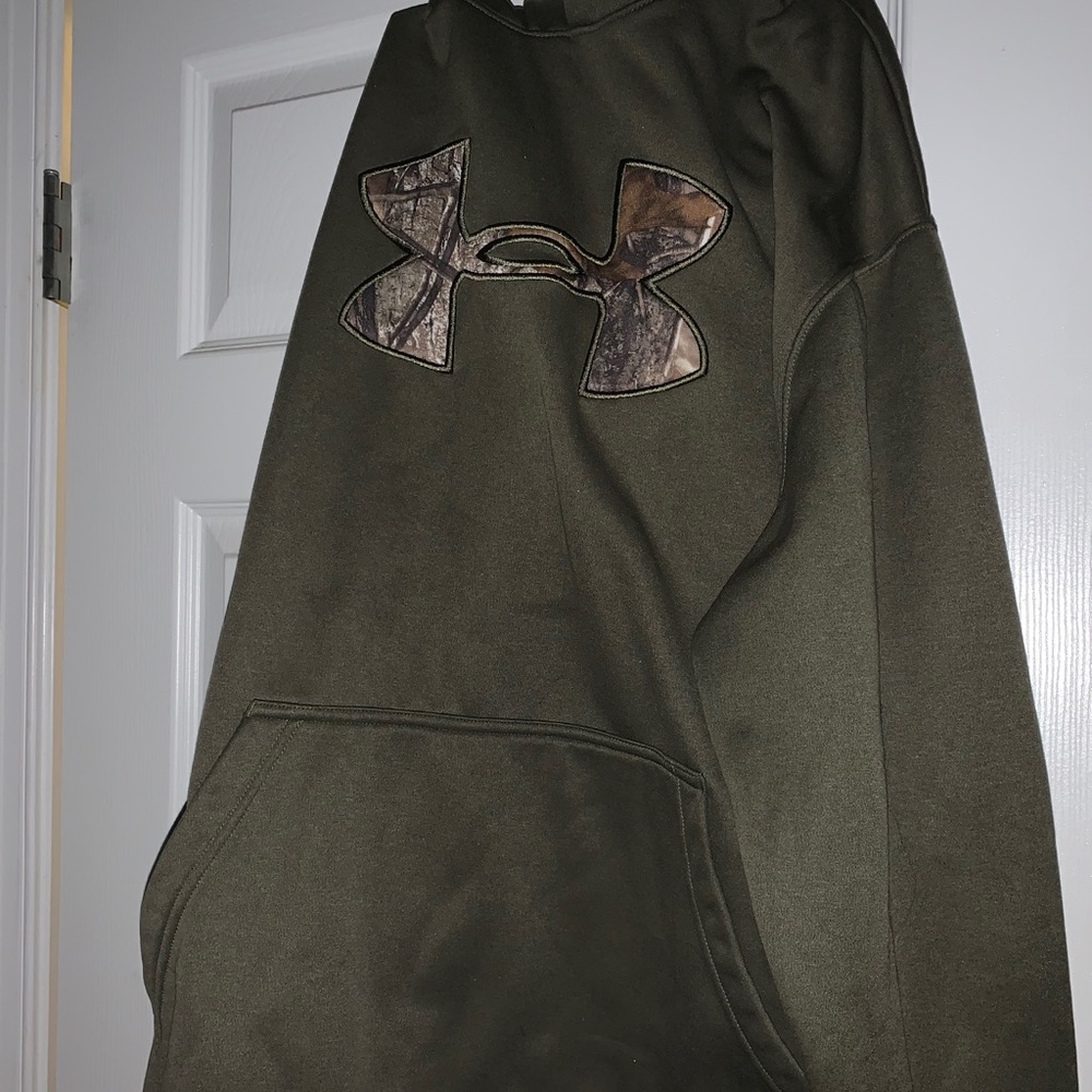 under armor sweatshirt